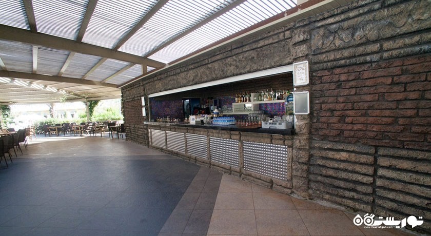 پول بار هتل رویال هالیدی پلس